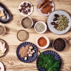 photo des différentes épices présentes dans nos curry japonais